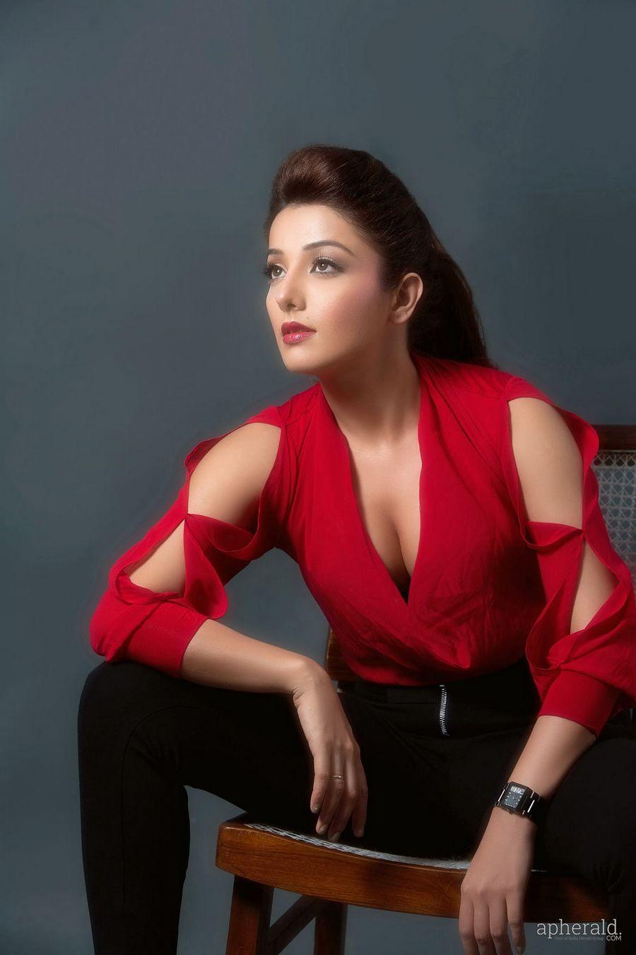 Sonia Mann Hot Photos