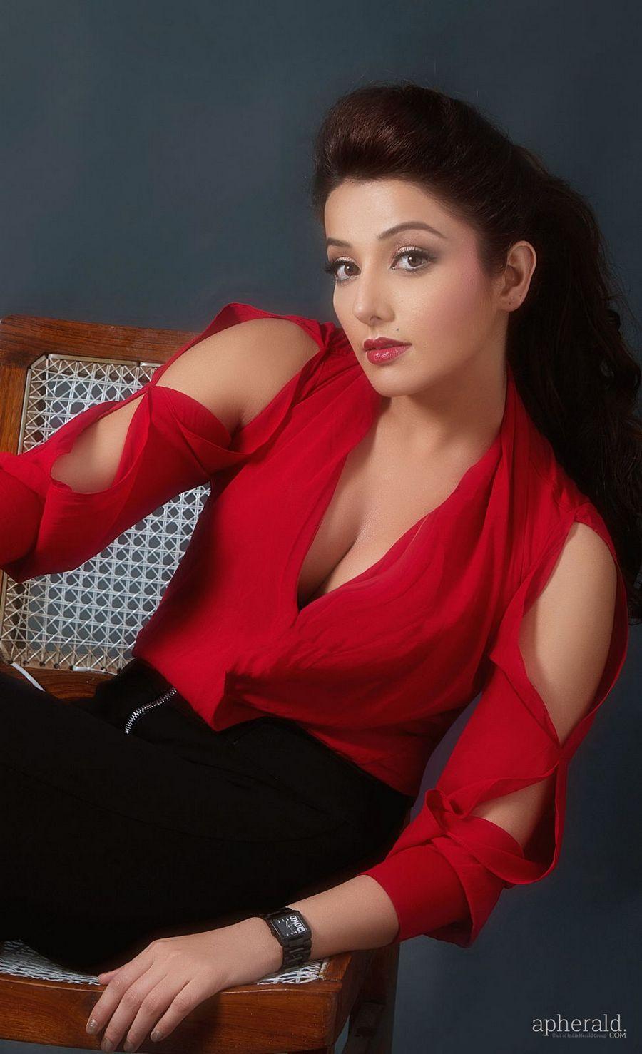 Sonia Mann Hot Photos