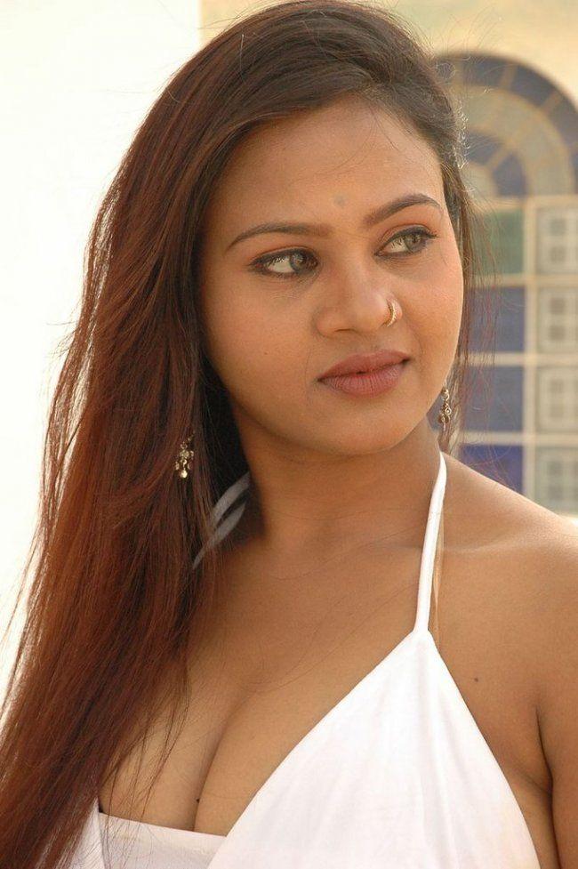 South Actress Swapna Hot Spicy Images
