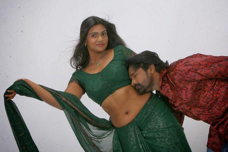 South Indian Actress deep Navel Kissing Photos