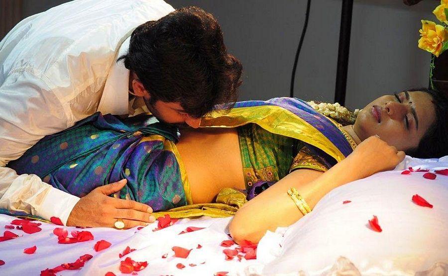 South Indian Actress deep Navel Kissing Photos