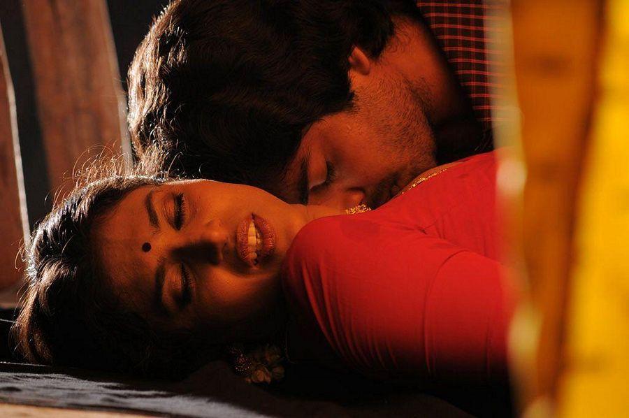 South Indian Actress deep Navel Kissing Photos