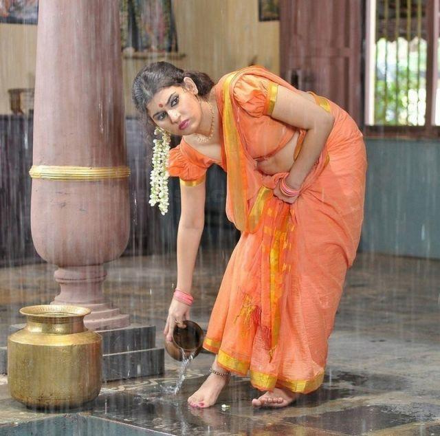 South Indian Actress Wet Hot Photos