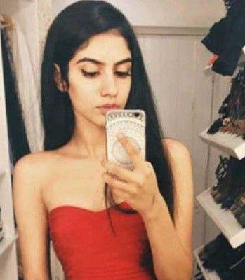 Sridevi Daughter Khushi Kapoor Hot Pictures