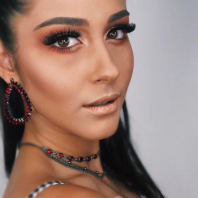 Stunning Model Dliviaa Latest Hot Photoshoot Stills