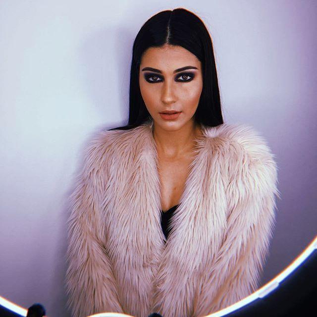 Stunning Model Dliviaa Latest Hot Photoshoot Stills