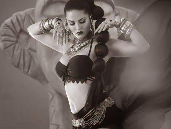 Sunny Leone Bold and Sexiest Pics