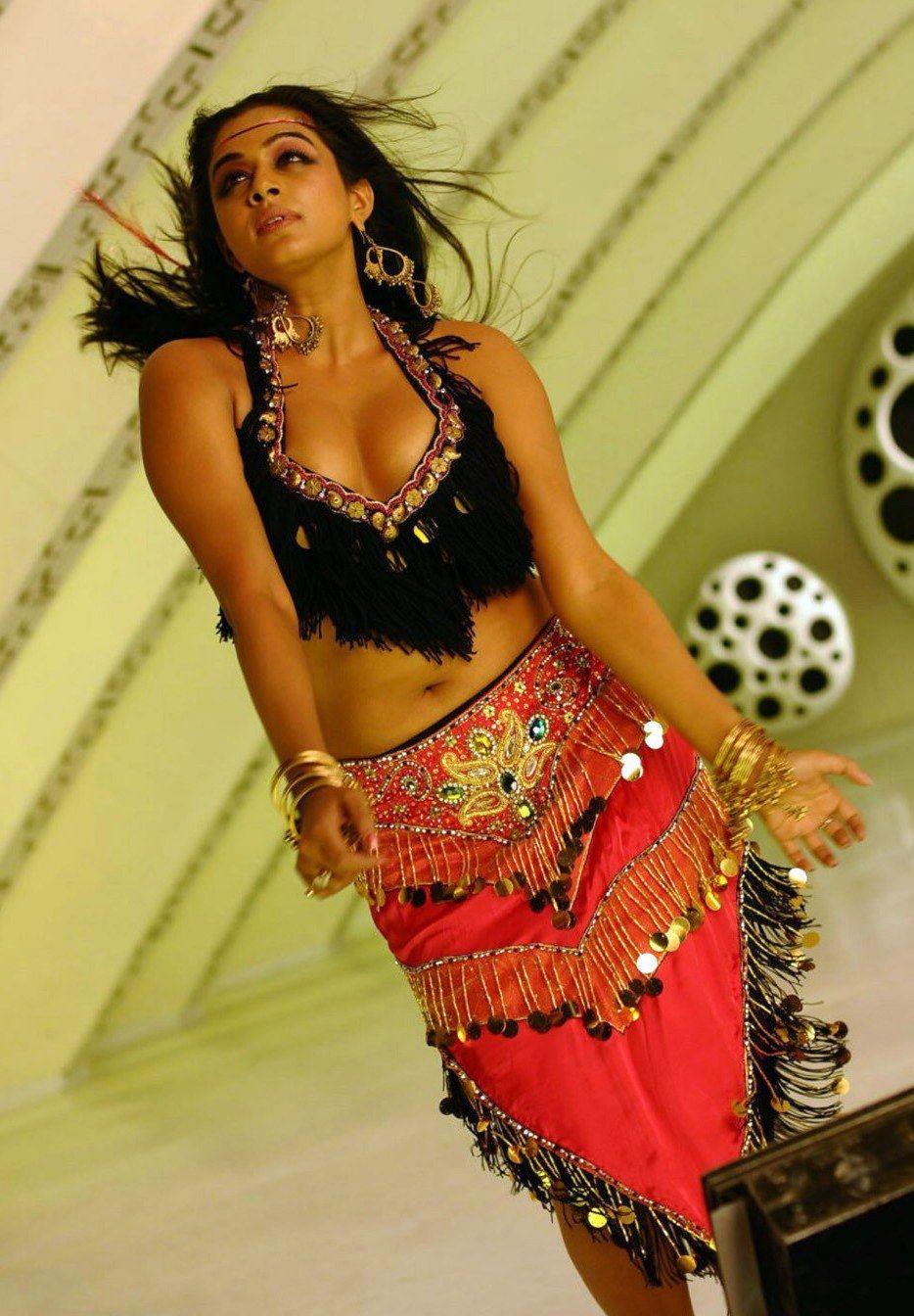 Super Sexy Priyamani Photos