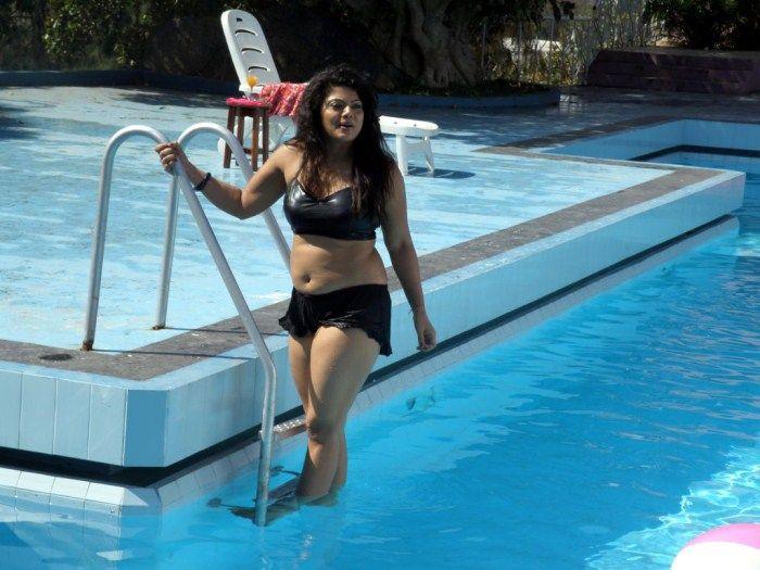 Swathi Varma Hot Navel Pics