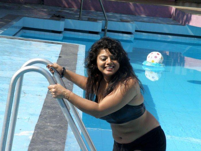 Swathi Varma Hot Navel Pics