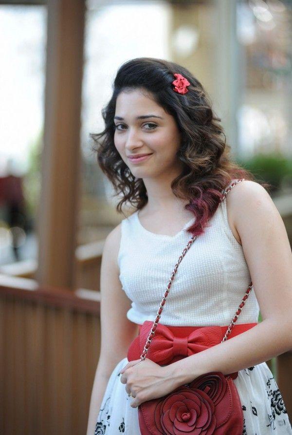 Tamanna Navel Pics