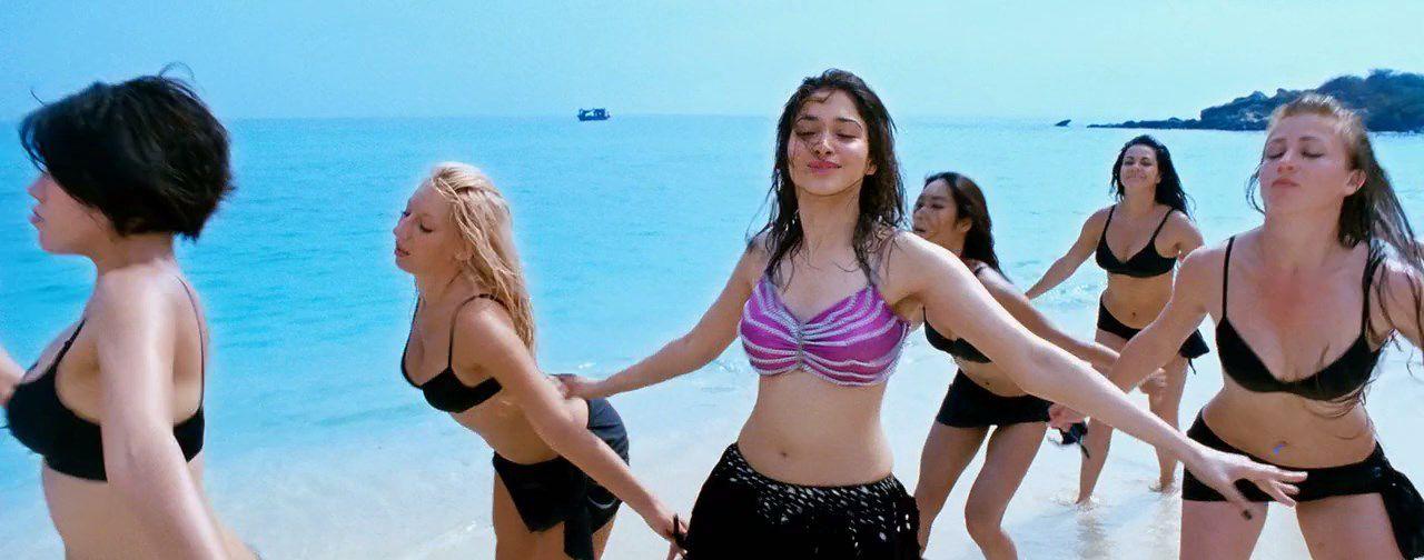 Tamanna Sexiest Navel Show