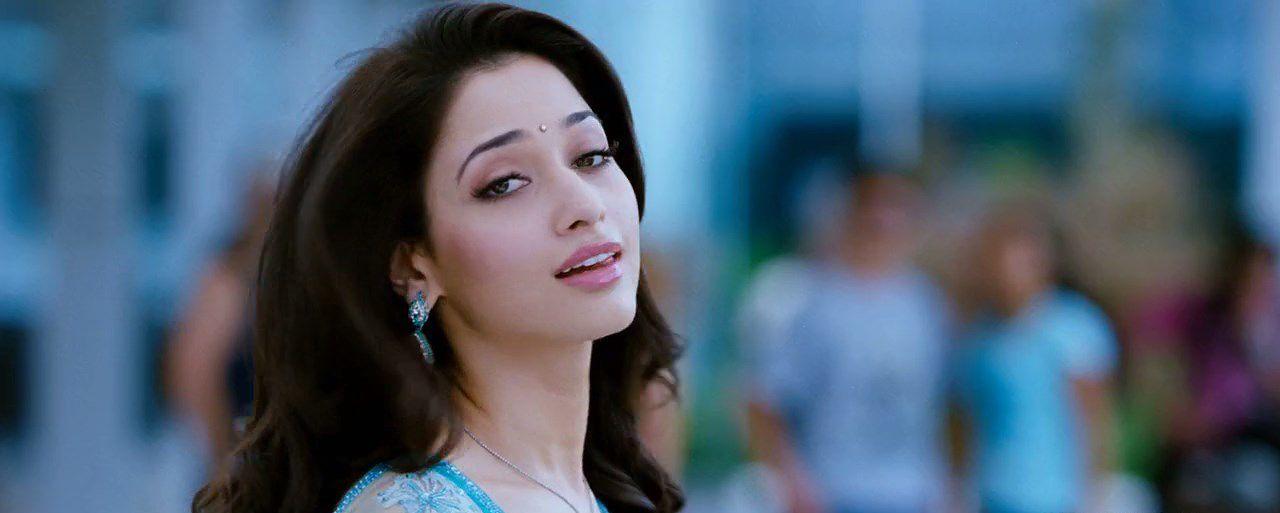 Tamanna Sexiest Navel Show