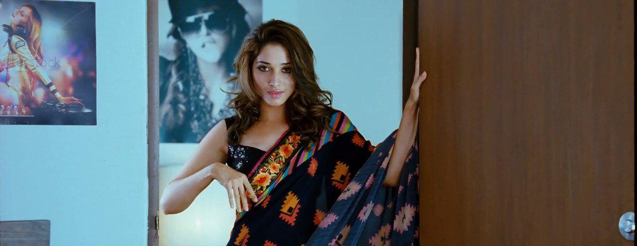 Tamanna Sexiest Navel Show