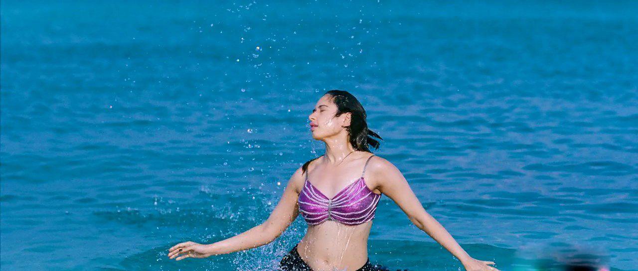 Tamanna Sexiest Navel Show