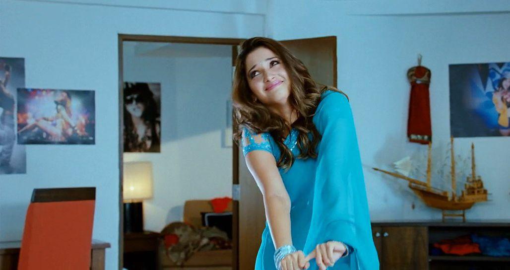 Tamanna Sexiest Navel Show