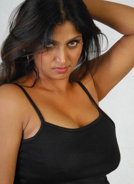 Tamil Actress Bhuvaneswari Hot Pics