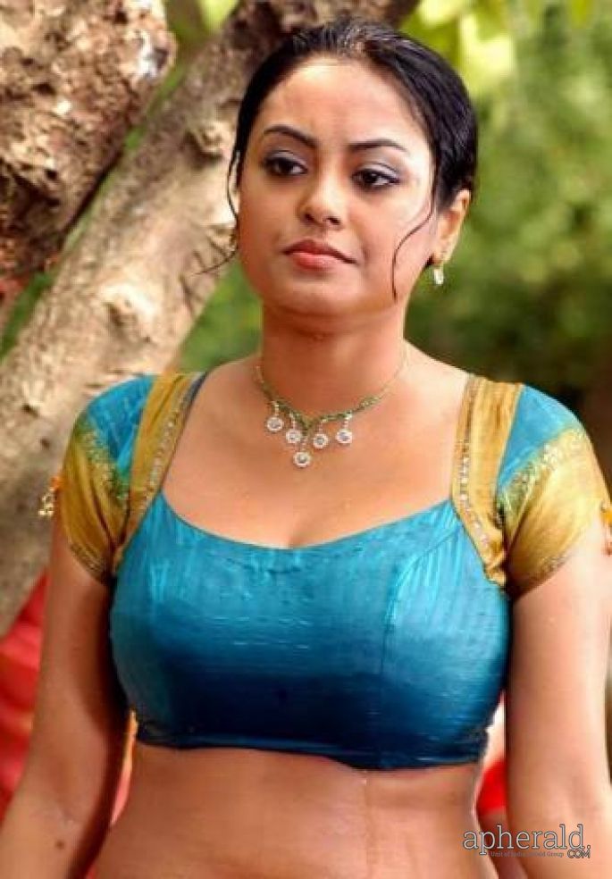 Tamil Actress Sexy Navel Photos