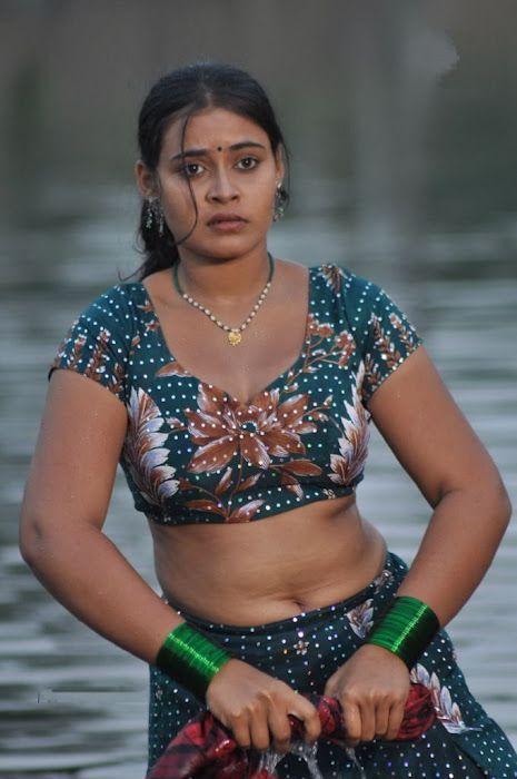 Tamil B Grad Actress Hot Pics