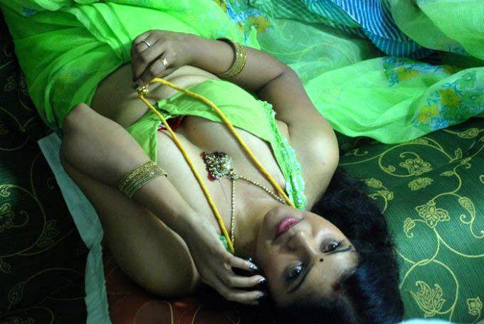 Tamil B Grad Actress Hot Pics