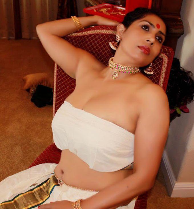 Tamil Hot Actress Photo Stills