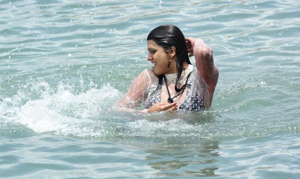 Tashu Kaushik Spicy New Pics