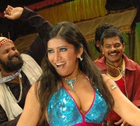 Taslima Sheik Hot Boobs Cleavages Pics