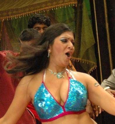 Taslima Sheik Hot Boobs Cleavages Pics