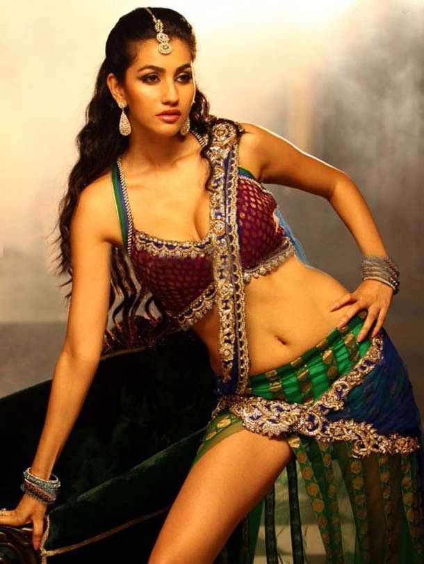 Telugu Actress Hot Navel Show Pics