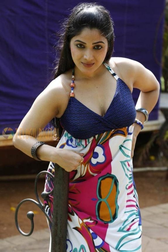 Telugu Actress Hot Wallpapers