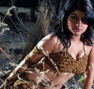 Telugu Actress Sonu Singh Sexy Stills
