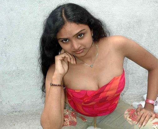 Telugu Actress Waheeda Romantic Pics