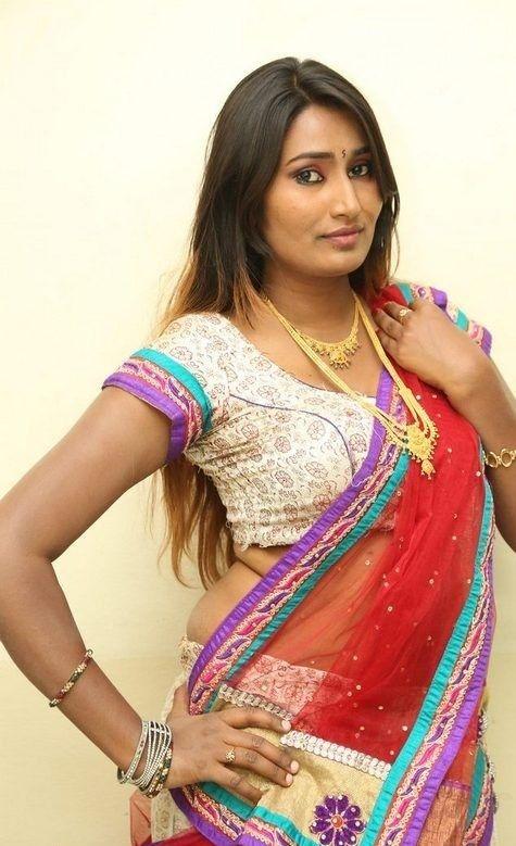 Telugu Anchor Swathi Naidu Hot Photos