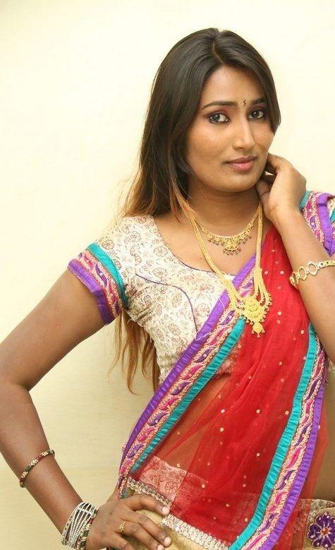 Telugu Anchor Swathi Naidu Hot Photos