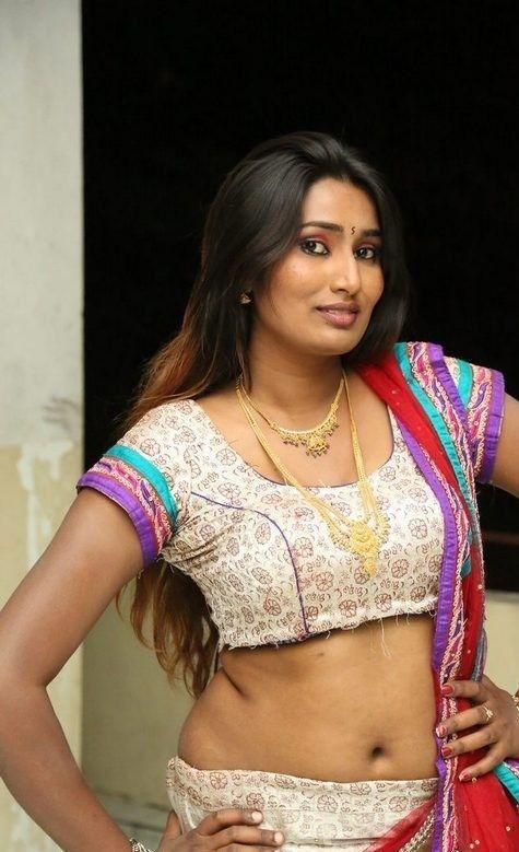 Telugu Anchor Swathi Naidu Hot Photos