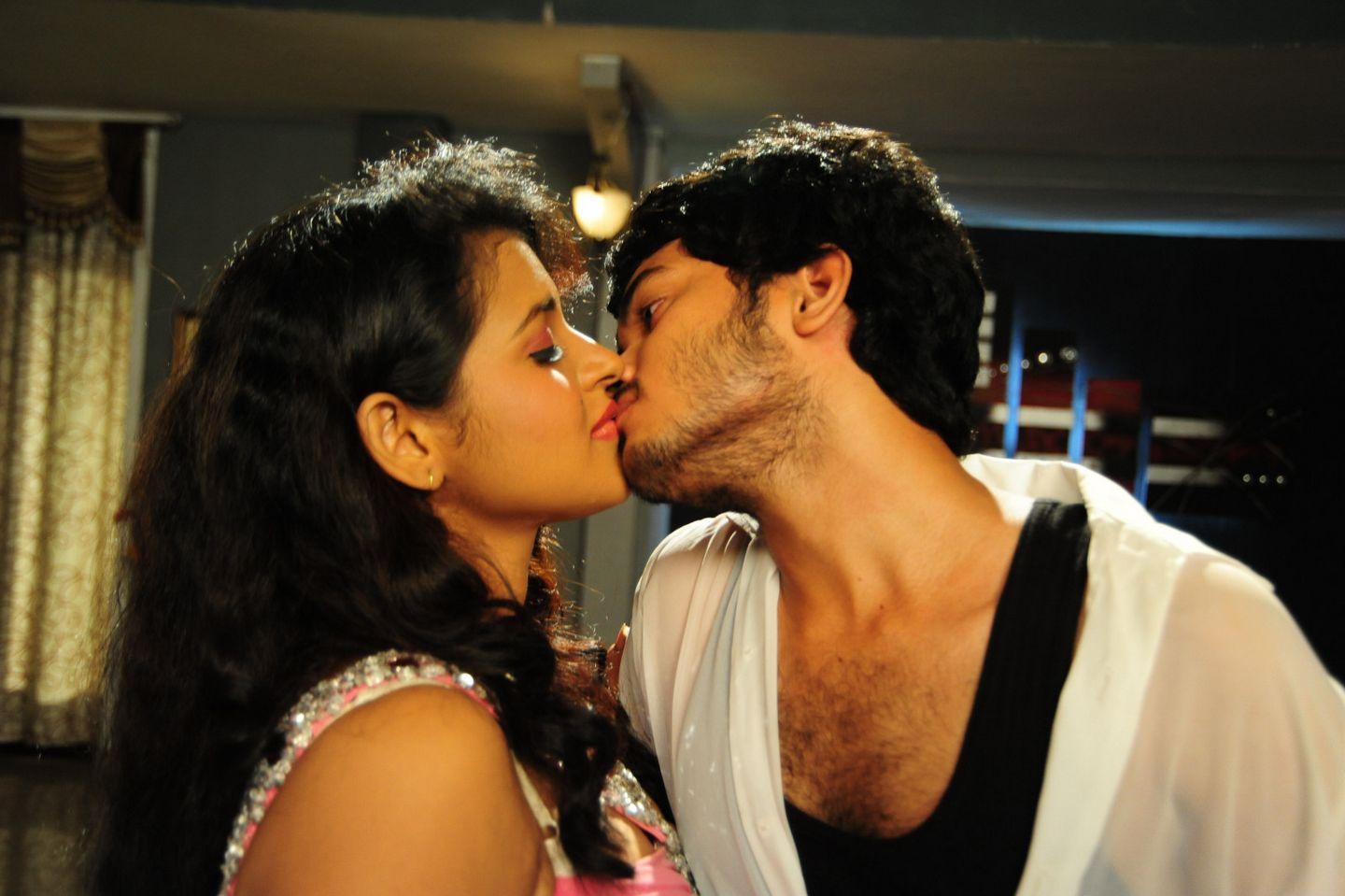 Telugu Movie Hot Scenes Photos