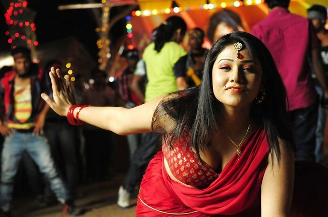 Telugu Vamp Actress Hot Images