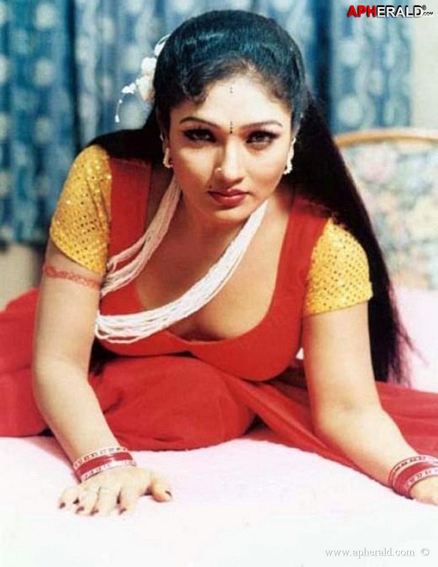 Telugu Vamp Actress Hot Images
