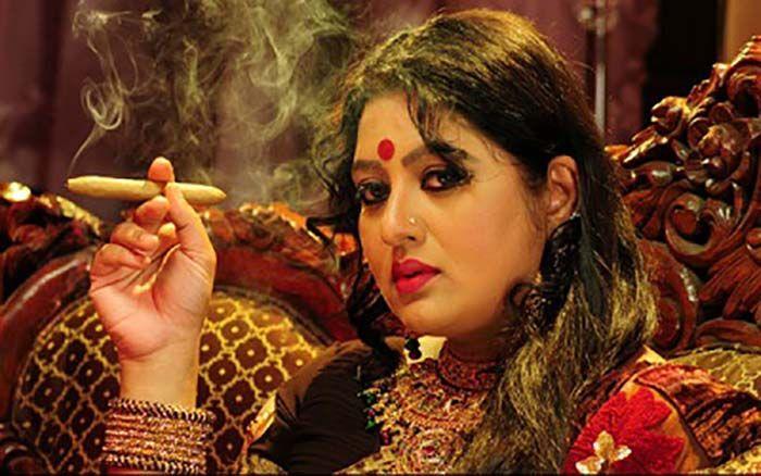 Telugu Vamp Actress Hot Photos