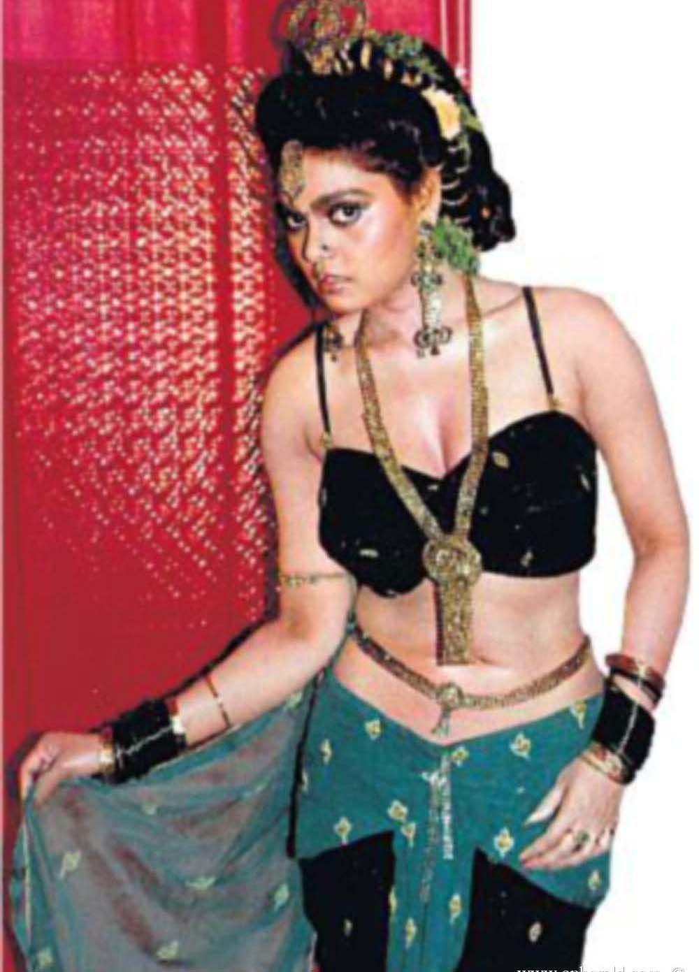 Telugu Vamp Actress Hot Photos