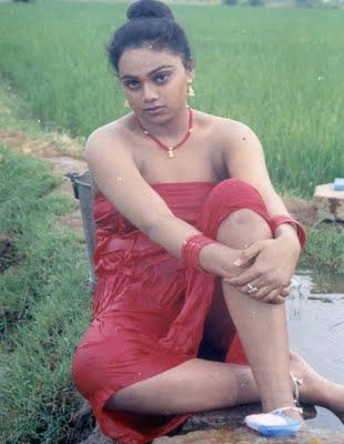 Telugu Vamp Actress Sexy Gallery