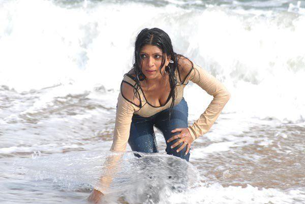 Tollywood Actress In Swimming Spicy Photos