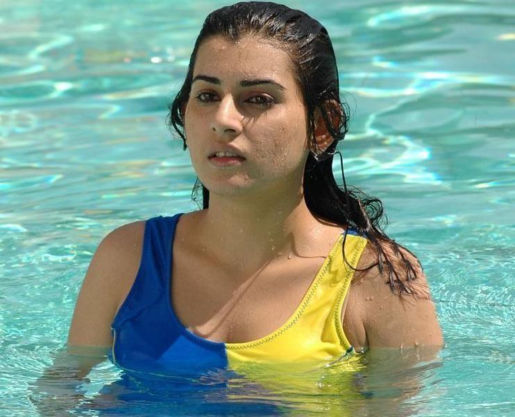 Tollywood Actress In Swimming Spicy Photos
