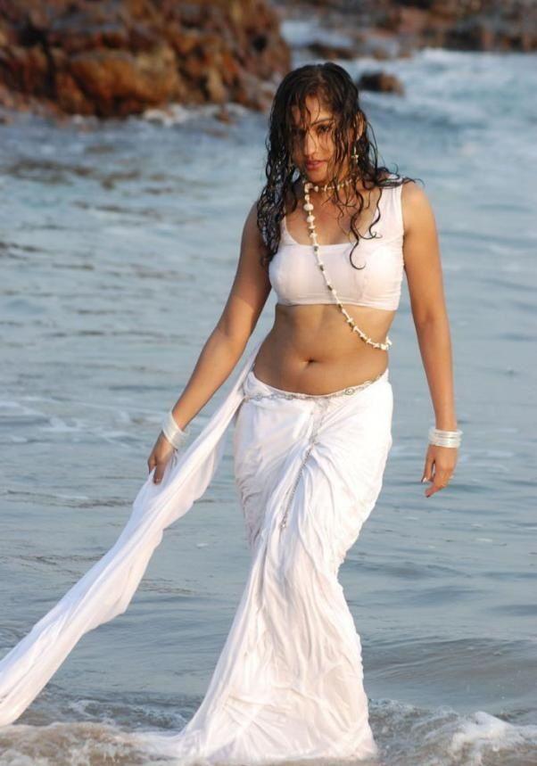 Tollywood Actress in White Saree Hot Pics