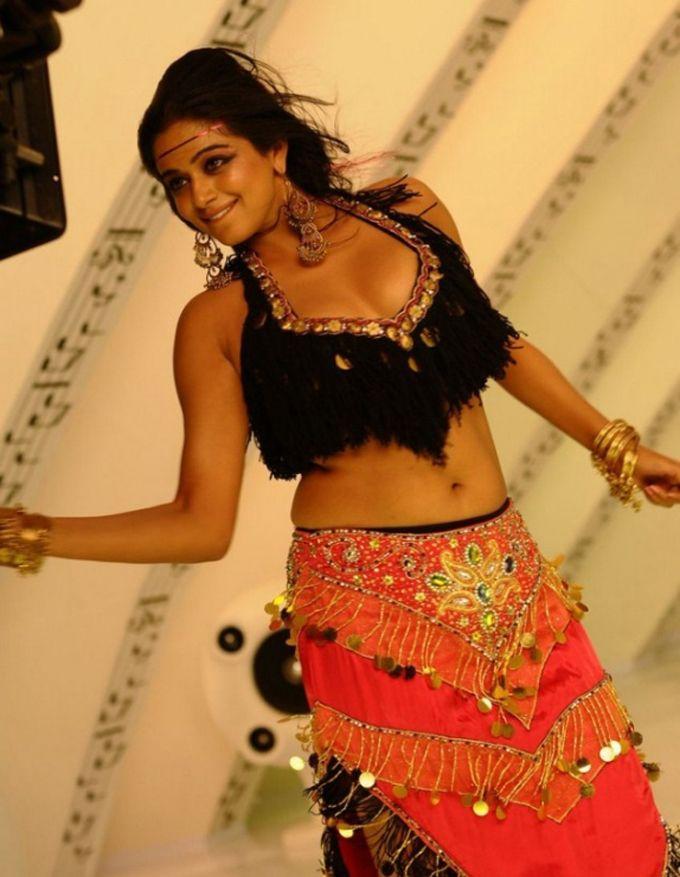 Tollywood Vamp Actress Hot & Sexy Photos