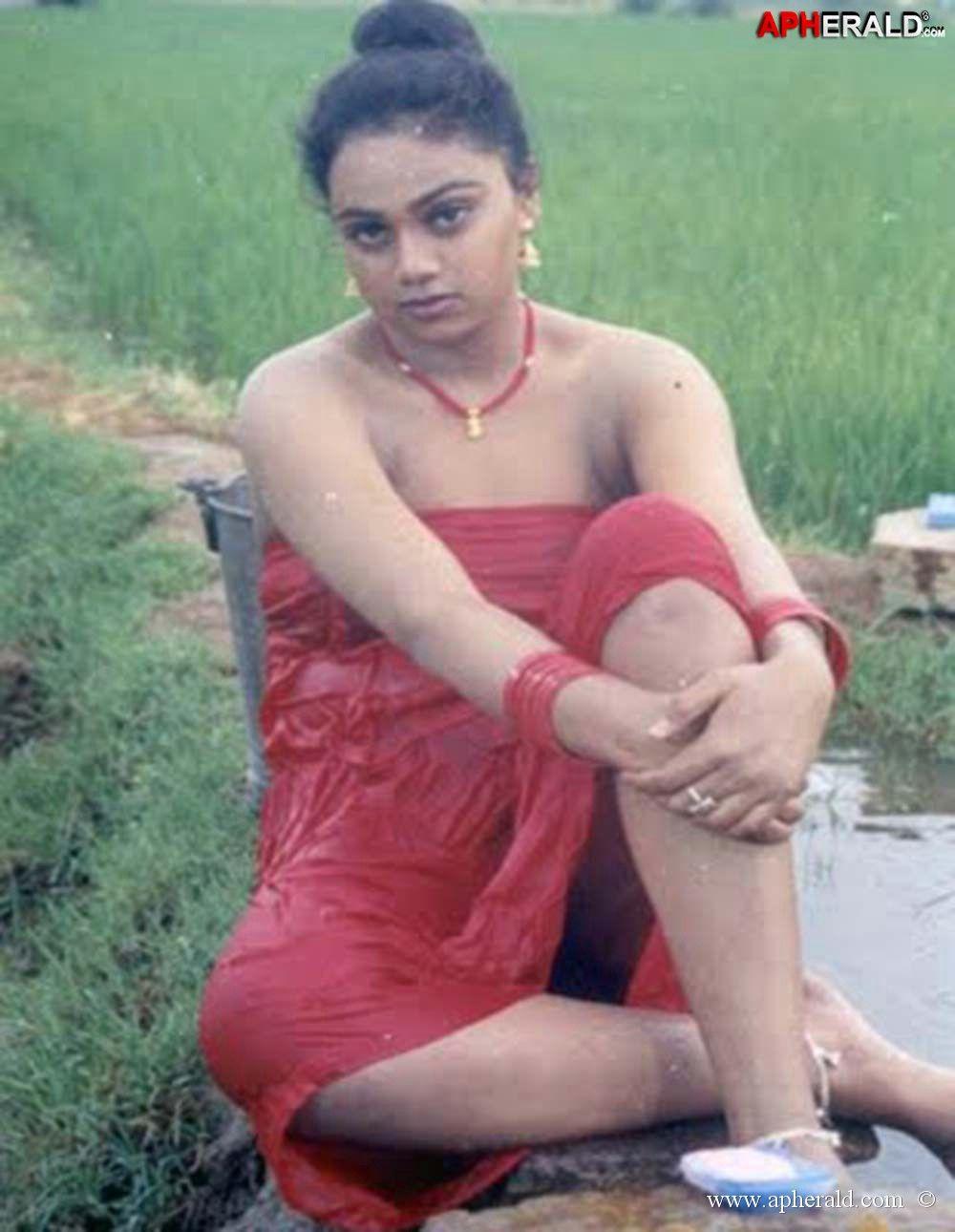 Tollywood Vamp Actress Hot & Sexy Photos