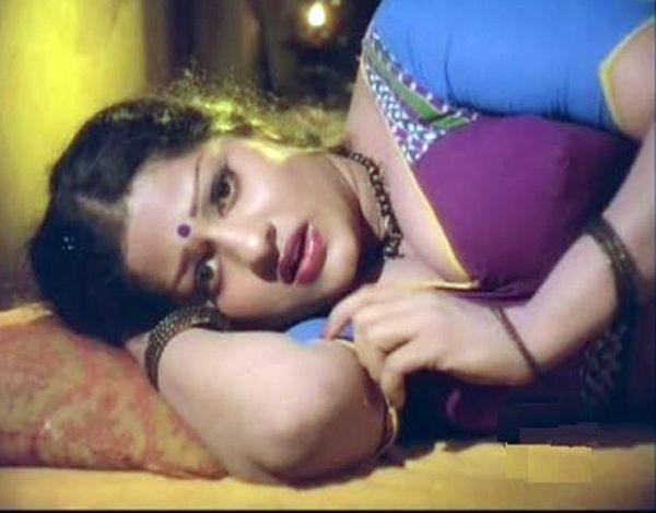 Tollywood Vamp Actress Hot Pics