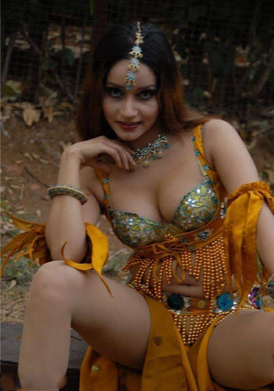 Tollywood Vamp Actress Hot Pictures