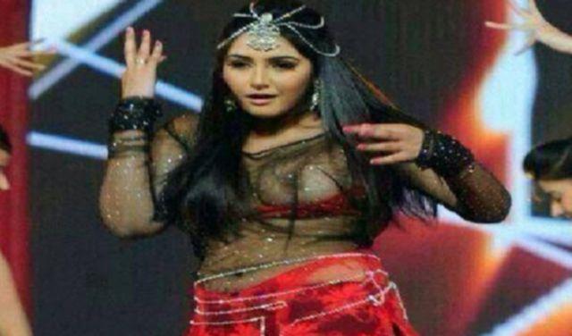 Top 20 Oops Hot Moments Of Bollywood Celebs