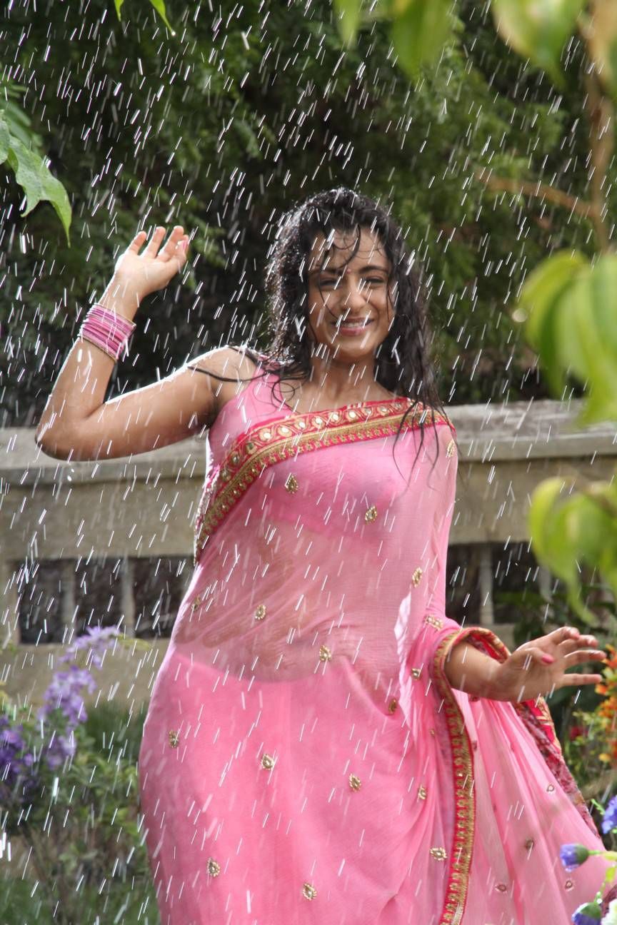 Actress Trisha Hot and Wet Photos